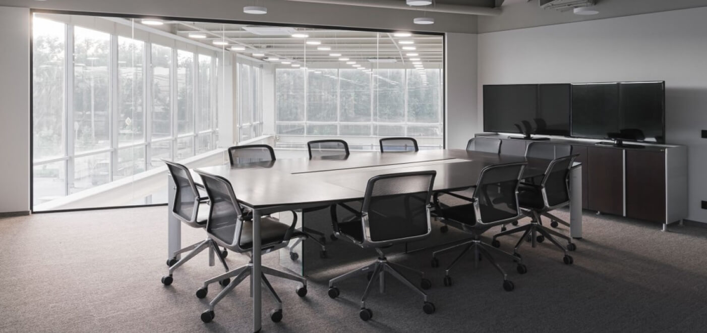 Работаем в&nbsp;формате
DESIGN &amp; BUILD с&nbsp;2017 года
